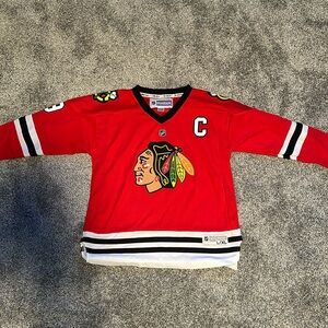 Jonathon Toews Blackhawks jersey
